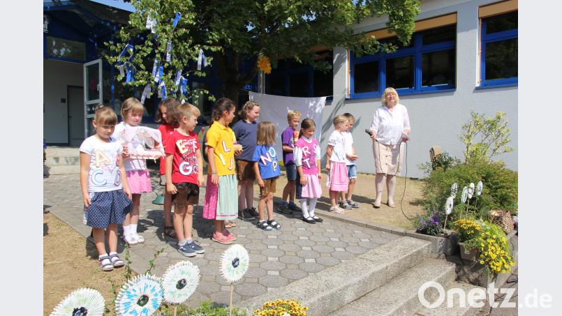 Wie man das Alphabet lernen kann zeigten die Schülerinnen und Schüler der 1. und 2.Klasse ral