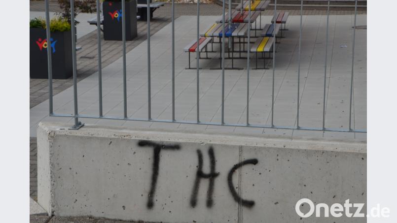 Im Stadtgebiet entdeckt die Polizei etliche Schmierereien die eventuell auf eine Kifferszene hinweisen. dob