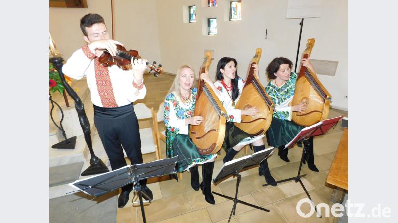 Das Goldkehlchen-Quartett aus der Ukraine begeistert bei einem Konzert die Besucher. hai