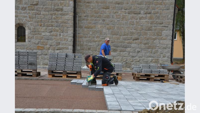 An der Kaimlinger Kirche entstehen acht neue Parkplätze. Die Maßnahme kostet 100 000 Euro. dob