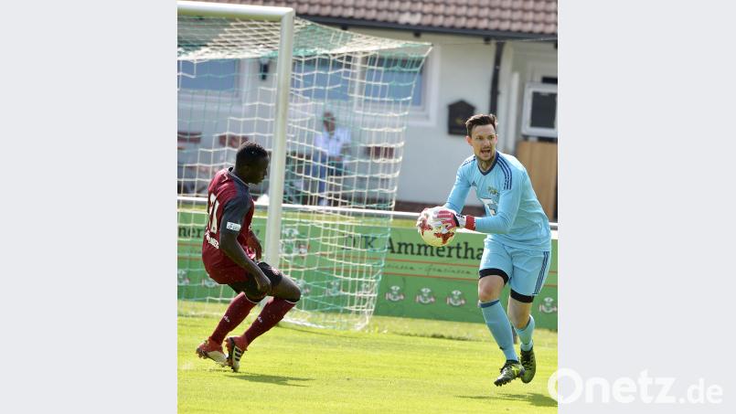 Der Ammerthaler Torhüter Christopher Sommerer (rechts) ist verletzt, sein Einsatz in 'Vach fraglich. Ziegler