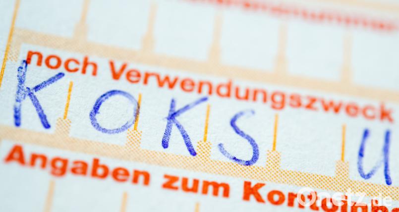 Wer Geld überweist, schreibt ins Feld zum Verwendungszweck meist eine Rechnungsnummer. Scherzkekse texten gern mal nicht ganz ernst gemeinte Zwecke mit einem Augenzwinkern an Freunde oder Bekannte. Inga Kjer/dpa