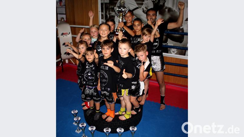 13 Weidener Kinder gehen beim Kickbox-Turnier in Amberg an den Start. R. Kreuzer
