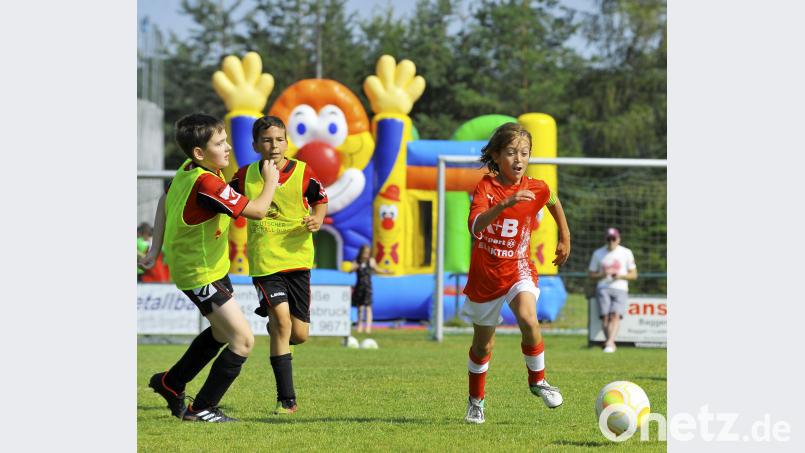Sommerturniere der D-und E-Junioren mit Mädchenmannschaften beim TSV Theuern. zg