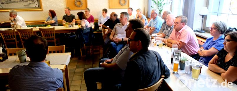 Wie kann der öffentliche Nahverkehr für Flosser, Flossenbürger und Georgenberger verbessert werden? Das ist Thema beim ÖPNV-Forum, an dem auch viele Camper vom Gaisweiher teilnehmen. le