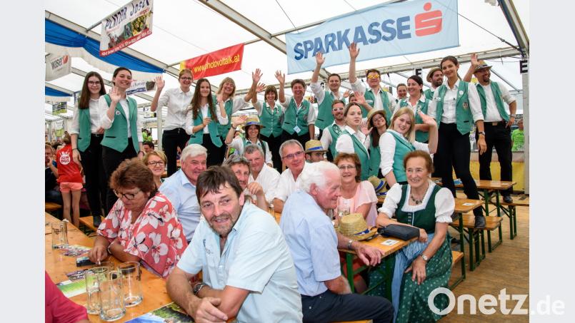 Ein Garant für gute Laune und ausgelassene Stimmung waren die Nabburger Musiker auch noch am Sonntag beim Frühschoppen. Bild: bph