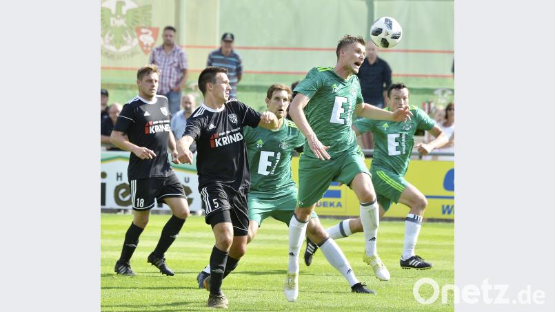 Sebastian Zecho (rechts) sah Gelb-Rot. Ziegler