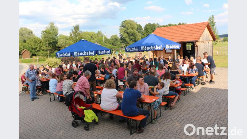 Zahlreiche Gäste kamen, um das etwas andere Essen zu probieren. rpp