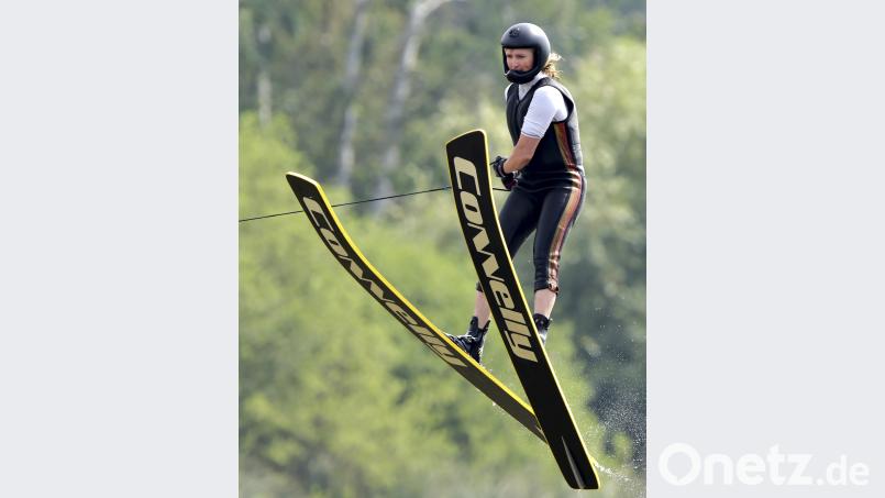 Neben Trick-Ski und Slalom ermitteln die Wasserskifahrer auch im Springen ihre deutschen Meister. Dabei geht es um Weiten – und eine sichere Landung. Hubert Ziegler
