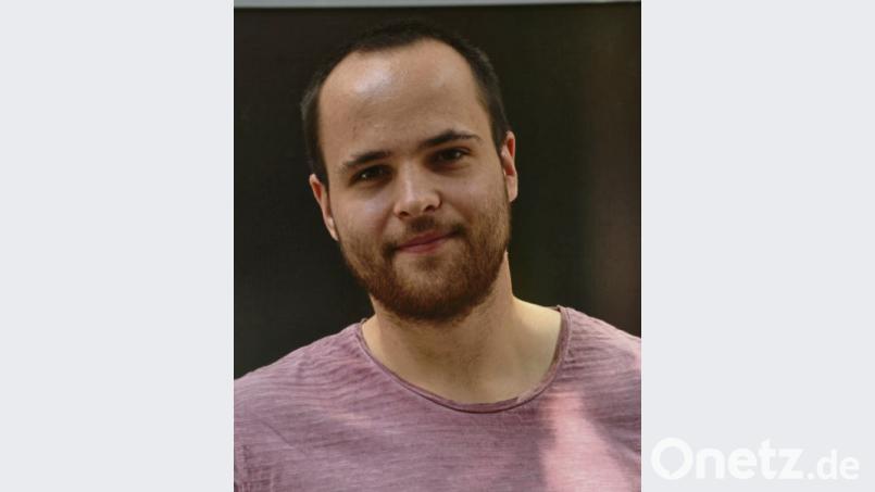 Benjamin Schmidt: Über seine Pläne am Wochenende hat sich der 29-jährige Mechatroniker bereits Gedanken gemacht. Hauptsächlich möchte der Weidener das schöne Wetter ausnutzen, wobei er sowohl das Fest in Neustadt als auch „Weiden träumt“ besuchen will. exb