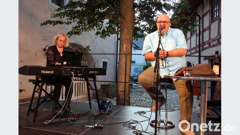 Peter Hohenecker und Silvia Salzbauer begeistern mit einem Tom-Waits-Abend bei LuisenburgXtra. Holger Stiegler