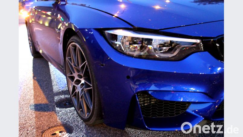 Biker kollidiert am Freitagabend in Regensburg mit Autofahrer. Auer, Alexander