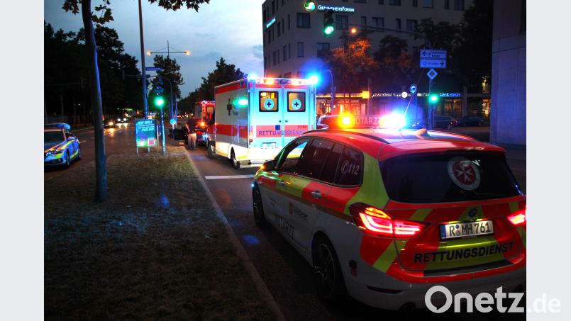 Biker kollidiert am Freitagabend in Regensburg mit Autofahrer. Auer, Alexander