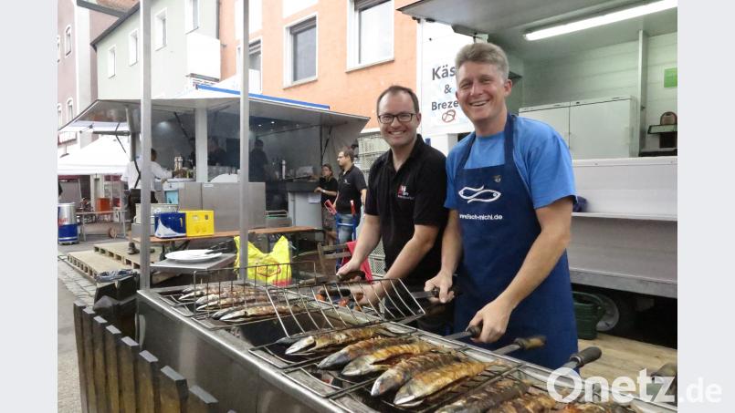 Kein Wendelinfest ohne „Steckerlfisch“: Auch diesmal gehörte die Grillspezialität zum kulinarischen Angebot. Hirsch