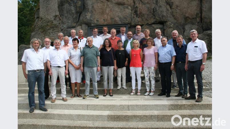 Nach der Burgbesichtigung folgte das gemütliche Beisammensein mit den ehemaligen Schülern und Lehrern des Tirschenreuther Gymnasiums. wro