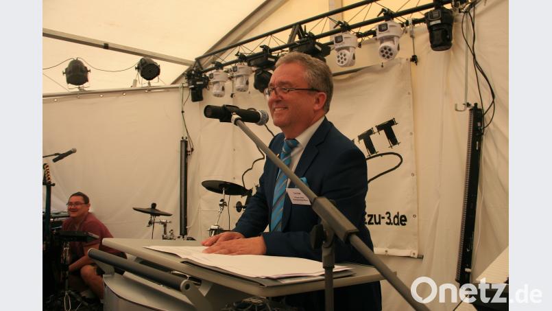 Toni Dutz wies darauf hin, dass das Unternehmen und er gleich jung sind. wro