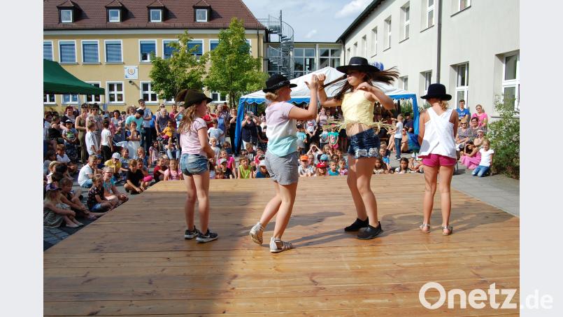 Grundschule feiert Schulfest Schmola, Werner