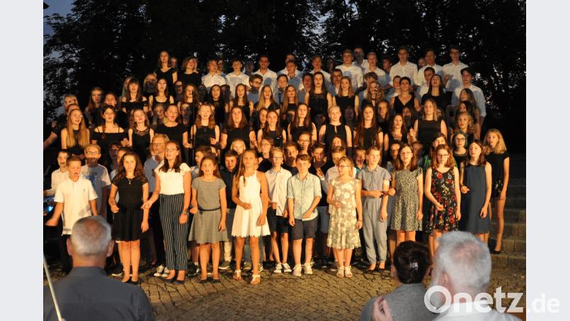 Der Innenhof des Erasmus-Gymnasium bietet beim Sommerkonzert das passende Ambiente. exb