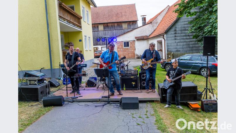Die Beppo Johnsen Lio Band sorgt für musikalische Unterhaltung sml
