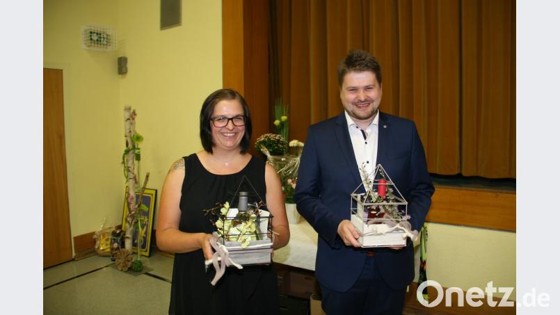 Auf Wiedersehen sagten Susanne Götz und Dominik Schinner, die nach den Sommerferien an andere Schulen wechseln. wro