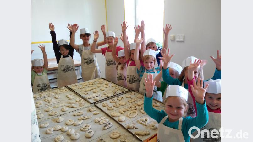 Backen ist im Ferienprogramm angesagt. ak