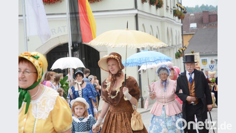 800 Jahre Neustadt Festzug Gabi Schönberger