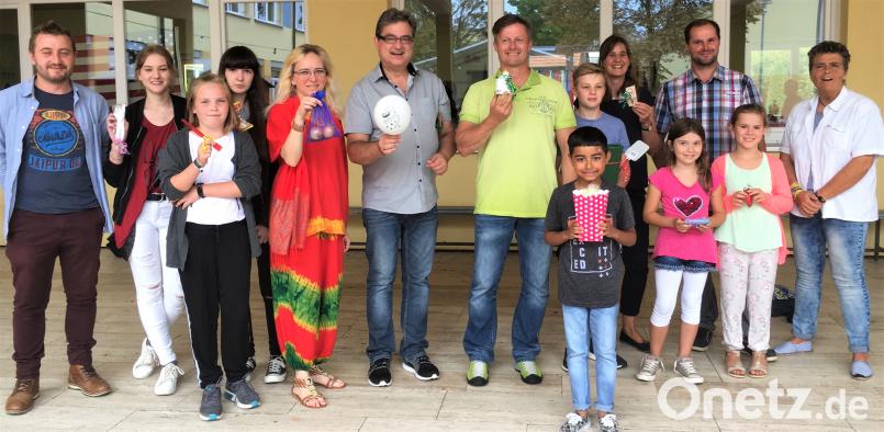 Die Gewinner des Rätsels freuten sich über ihre Preise. rgr