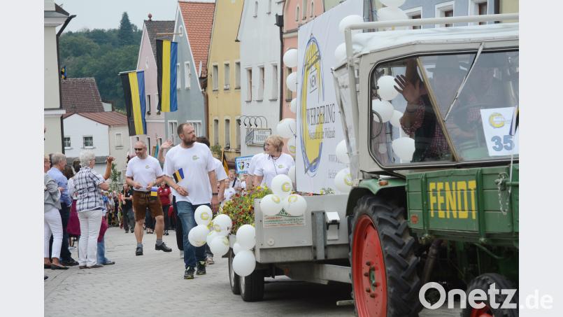 800 Jahre Neustadt Festzug Gabi Schönberger