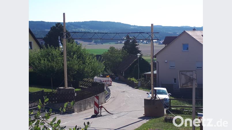 Aufbau der Notversorgung Am Schulberg in Rottendorf ral