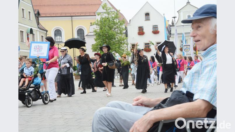 800 Jahre Neustadt Festzug Gabi Schönberger