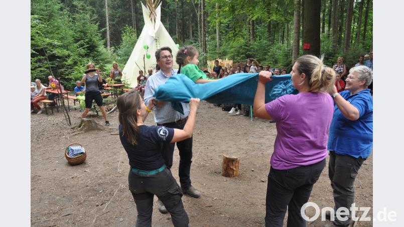 Sechs &quot;Schlaue Füchse&quot; wurden beim diesjährigen Sommerfest verabschiedet. Ab September geht es für sie nicht mehr in den Wald sondern in die Schule. dob