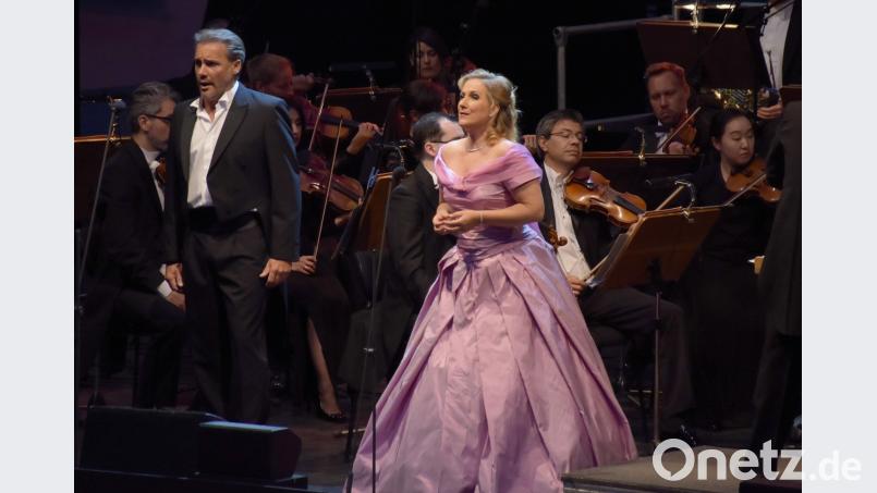 Der Auftritt von Diana Damrau und Nicolas Testé mit einem Verdi-Programm gerät zu einem Glanzlicht der diesjährigen Schlossfestspiele. Michael Scheiner