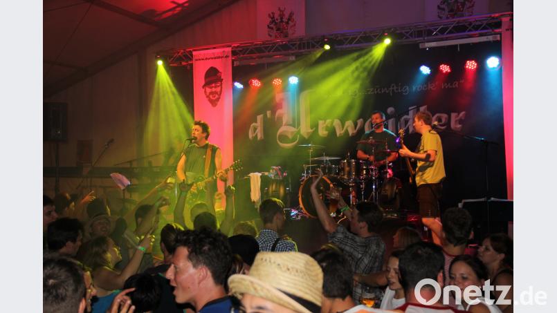 Ausgelassene Partystimmung ist beim Handballfest angesagt exb