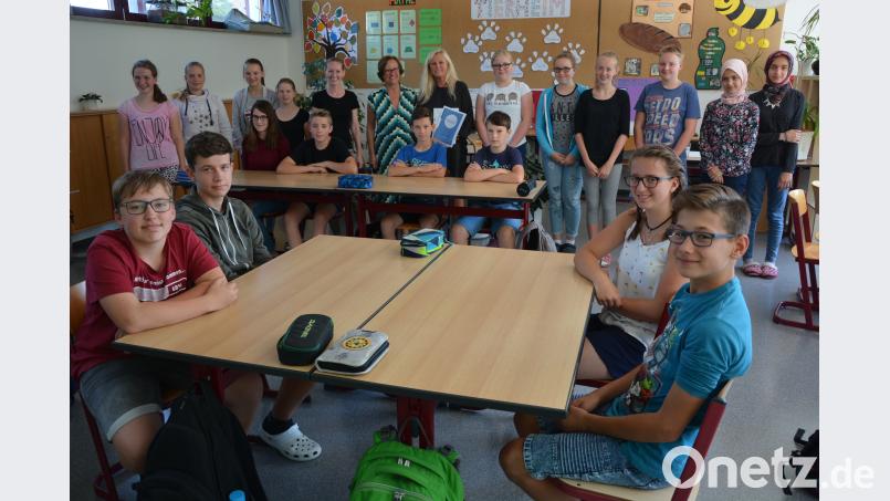 Im Klassenraum der M7 wurde die neue Schulradiogruppe „SOA“ vorgestellt. Täglich werden hier die neuesten Nachrichten aus aller Welt vorgelesen. jr