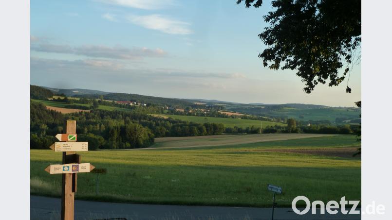 Auf dem Jakobsweg bei Fuchsberg wartet eine tolle Fernsicht. Gertraud Portner
