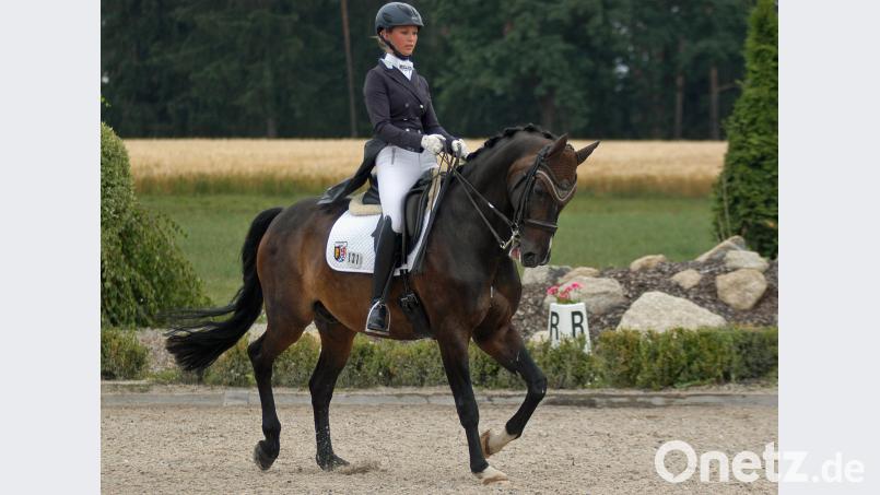 Cornelia Krinner aus Mallersdorf siegte beim &quot;Prix St. Georges&quot;. otr