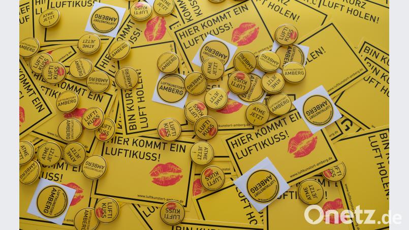 Postkarten, Buttons und Aufkleber für den Luftkunstort Amberg exb
