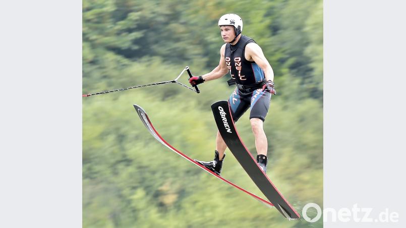 Deutsche Meisterschaften 2018 im Wasserskifahren

Saison: 2018

Altmeister Steffen Wild hat auch beim Springen noch nichts von seinem Können verlernt

Bild: Ziegler Hubert Ziegler