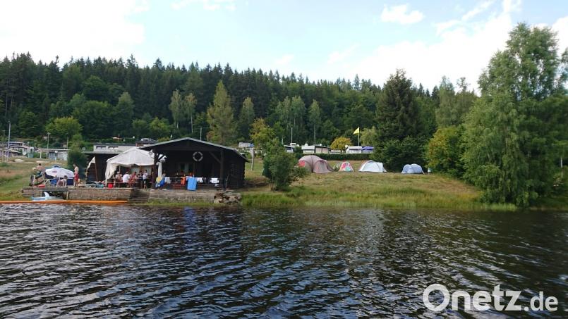 Ob beim Wandern oder Schwimmen im Gaisweiher: Der Wasserwachtnachwuchs hatte bei Zeltlager der Kreiswasserwachtjugend viel Spaß. myd