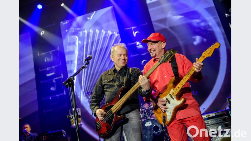 Sänger und Bassist Günther Sigl (links) und Gitarrist Barny Murphy kommen am Samstag, 28. Juli, zum Oberpfalz-Festival nach Tännesberg. Und sie sind nicht die einzige Band, die weithin bekannt sein dürfte. Matthias Balk/dpa