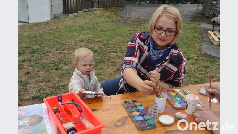 Bunte Farbkleckse für&#039;s Gesicht gefällig? dob