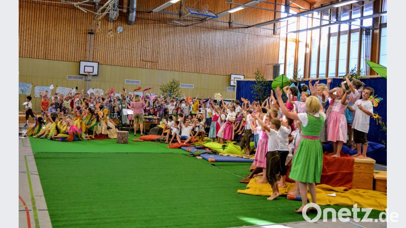 Die Mitwirkenden zauberten einen Genuss für Ohren und Augen auf die Bühne. fdl