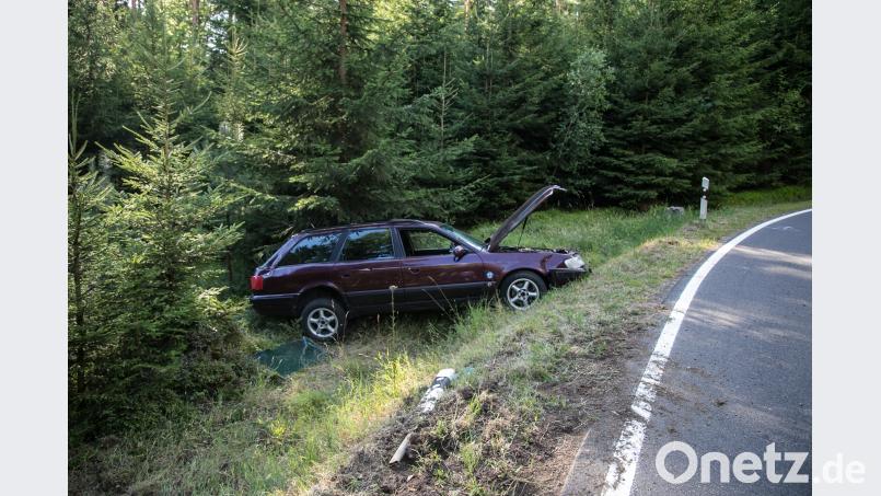 Ein Audi hat sich am frühen Dienstagabend auf der sogenannten &quot;Rennstrecke&quot; überschlagen. rw