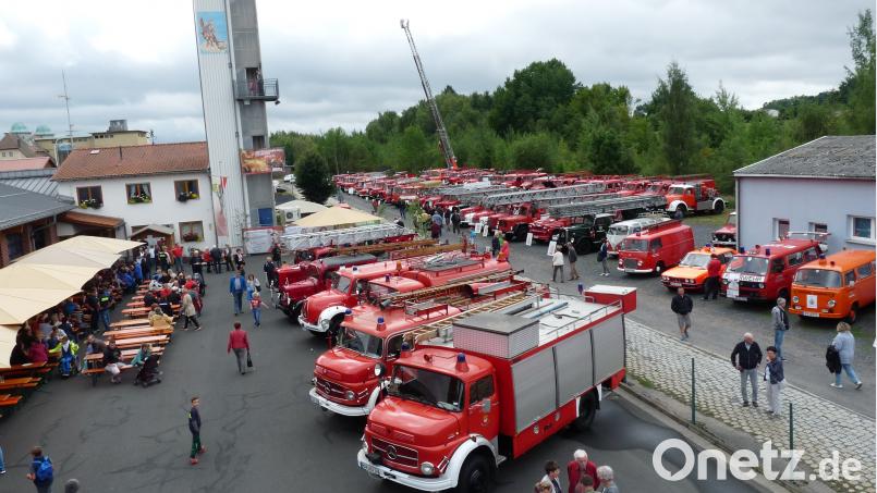 Die Feuerwehr Waldsassen lädt zu ihrem Sommerfest am kommenden Wochenende ein. Mit dabei sind natürlich wieder zahlreiche historische Feuerwehrfahrzeuge. flm