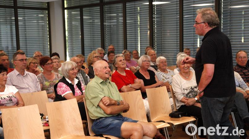 Diabetologe Dr. Johann Hartl (rechts) stieß bei seinem Vortrag auf große Resonanz. Hirsch