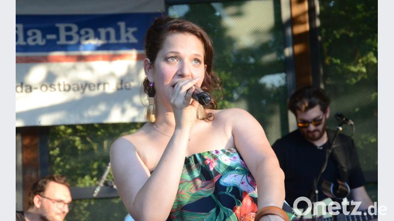 Annika Fischer hauchte ihre Songs ins Publikum. Bild: Kunz Kunz