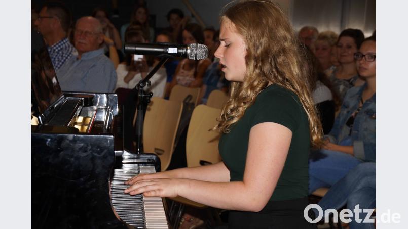 Elli Martell (7e) mit "Left you alone". exb