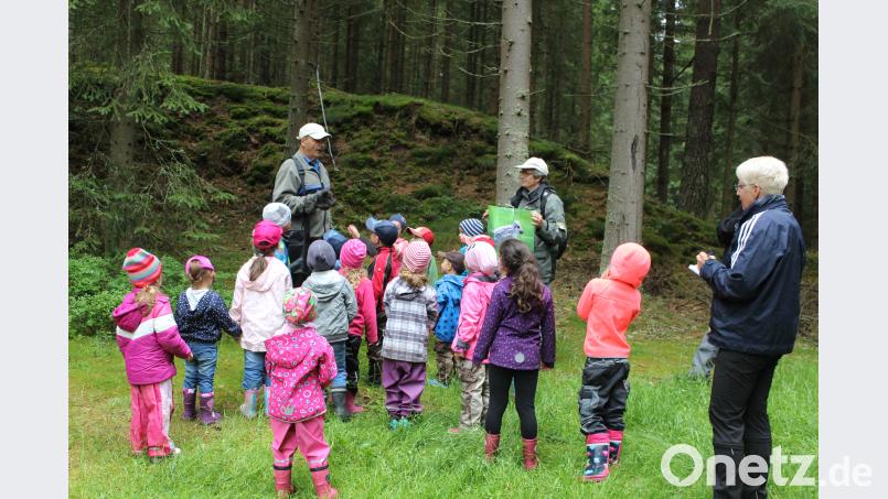 Walderlebniswochen der Kindergartenkinder des Kinderhauses "Unsere kleine Welt" aus Bärnau. exb