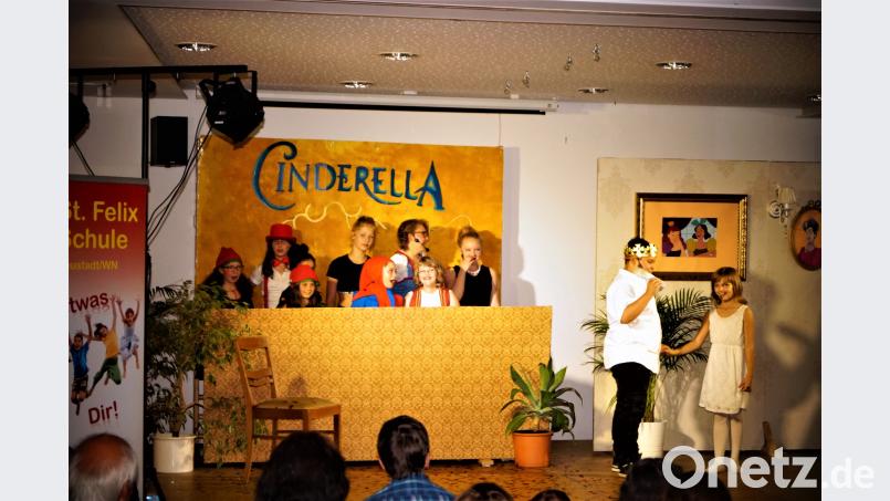 Die Cinderella-Aufführung in der St.-Felix-Schule ist ein voller Erfolg. arw