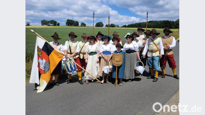 Die Flossenbürger Burgwehr spielt beim Burgfest diesen Sonntag, 29. Juli, die Hauptrolle. Ein großes Spektakel wird das Salutschießen mit fünf weiteren historischen Gruppen. jub
